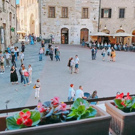 Apartamento Casa Becci Large & Sunlit Historical Flat San Gimignano